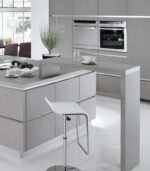 Profile for horizontal orientation mounting